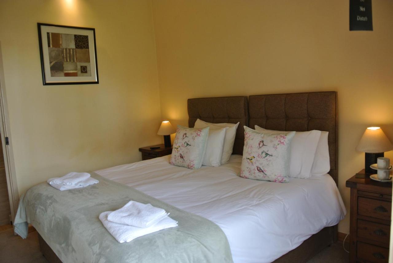 The Horse & Jockey Inn Knighton  Buitenkant foto