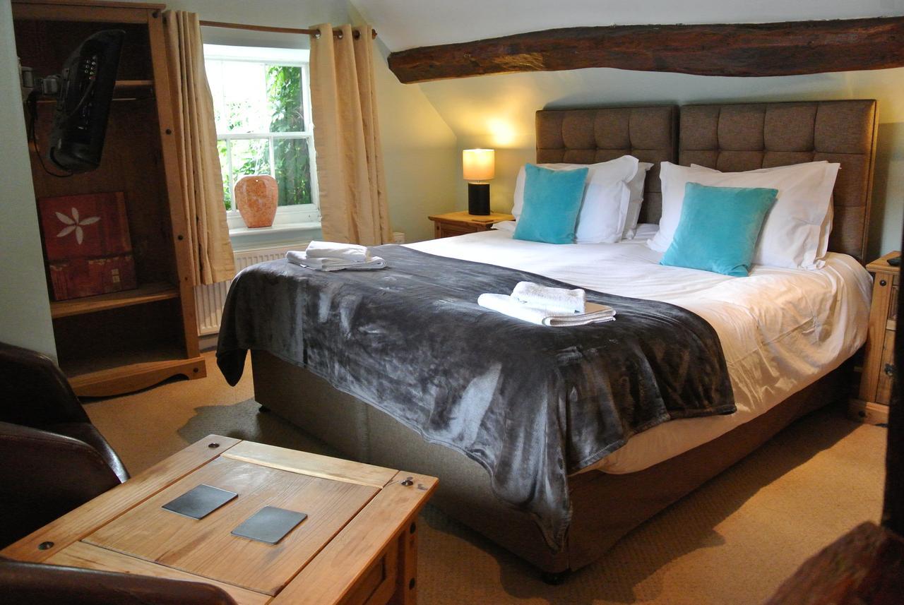 The Horse & Jockey Inn Knighton  Buitenkant foto