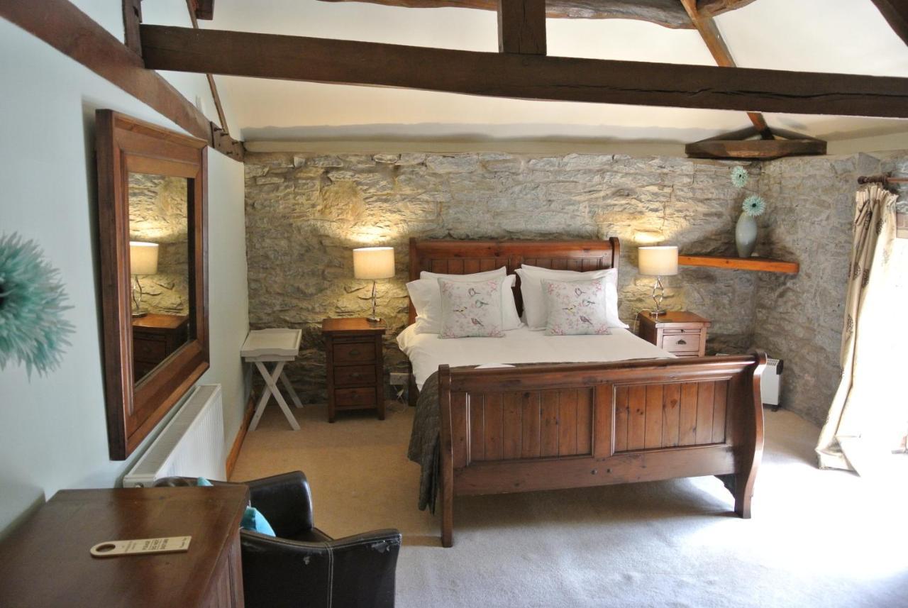 The Horse & Jockey Inn Knighton  Buitenkant foto
