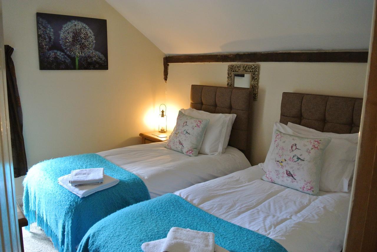 The Horse & Jockey Inn Knighton  Buitenkant foto